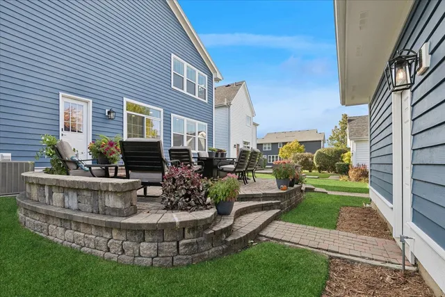 $875,000 | 306 Lasalle Street, Vernon Hills, IL 60061