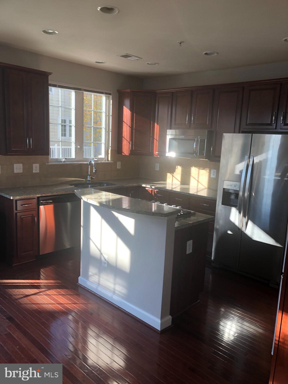 2201 Fleeter Place Silver Spring, MD 20902 - Photo 3 of 5