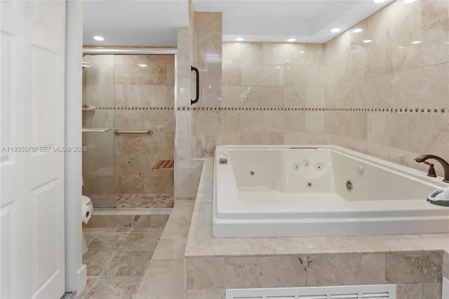 $659,000 | 2030 South Ocean Drive, Unit 727, Hallandale Beach, FL 33009