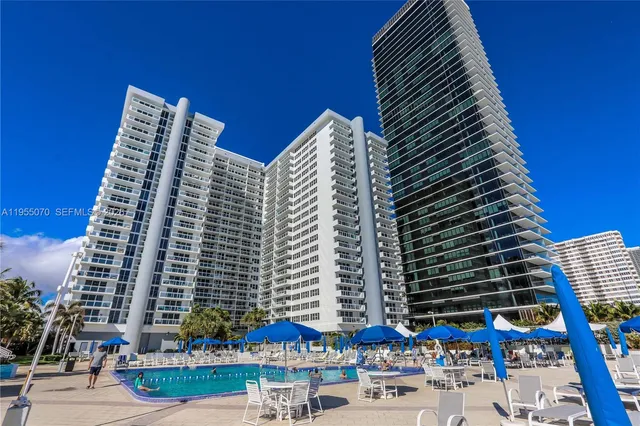 $659,000 | 2030 South Ocean Drive, Unit 727, Hallandale Beach, FL 33009