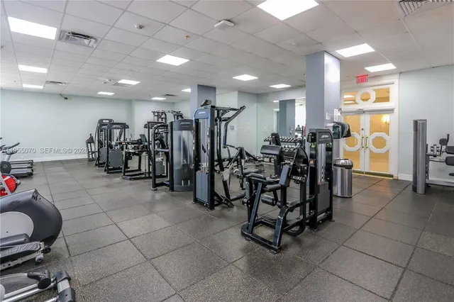 $659,000 | 2030 South Ocean Drive, Unit 727, Hallandale Beach, FL 33009