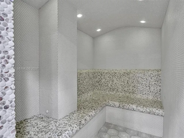 $659,000 | 2030 South Ocean Drive, Unit 727, Hallandale Beach, FL 33009