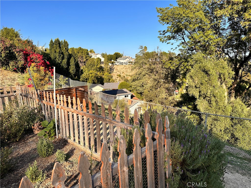 7128 Salisbury Road West Hills, CA 91307 - Photo 2 of 16