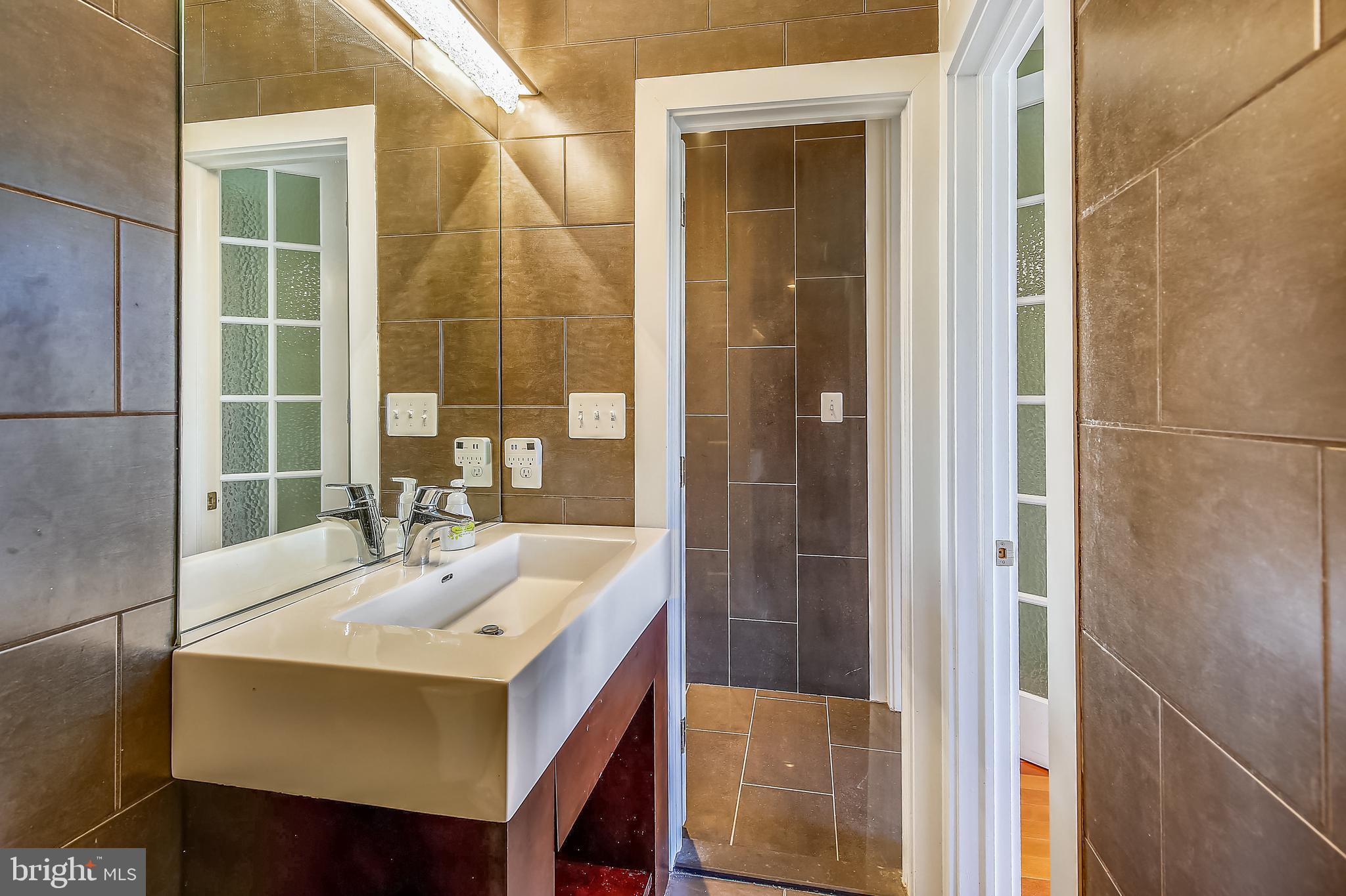 618 L Street Northeast, Unit 2 Washington, DC 20002 - Photo 22 of 73 Bathroom 3