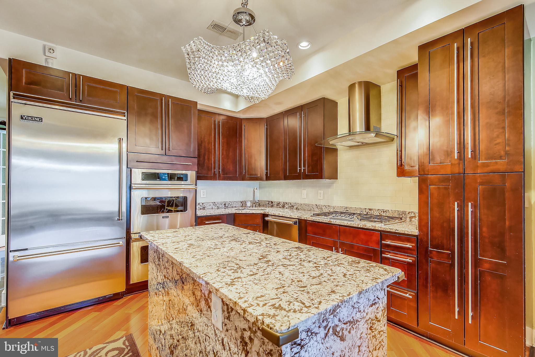 618 L Street Northeast, Unit 2 Washington, DC 20002 - Photo 8 of 73 Wolf & Viking Appliances