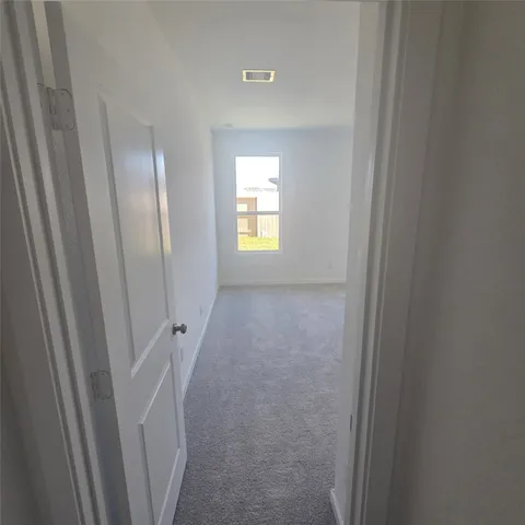 a view of entryway with window