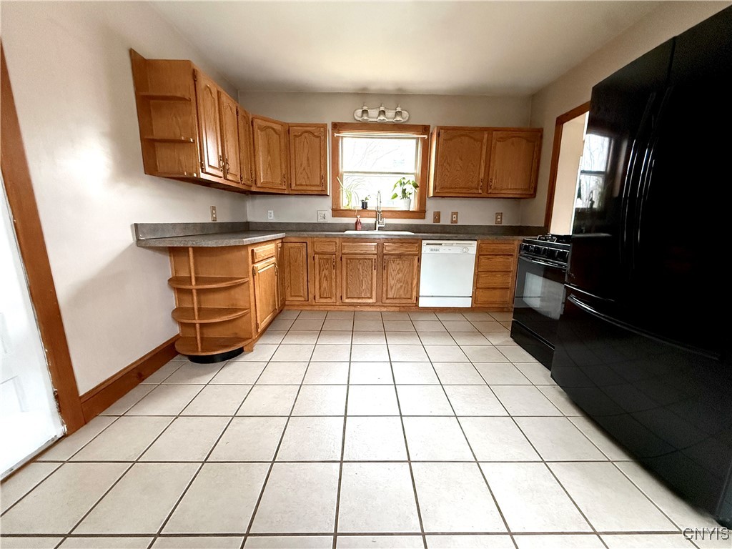 71 West Main Street Cortland, NY 13045 - Photo 10 of 38