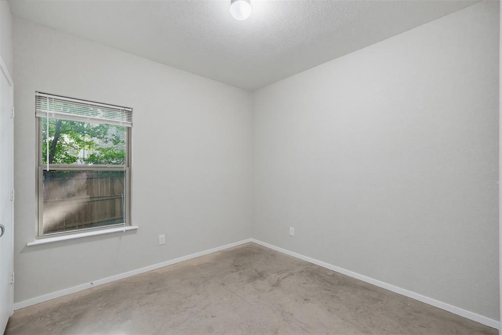 103 Del Rio Avenue, Unit B Benbrook, TX 76126 - Photo 24 of 31