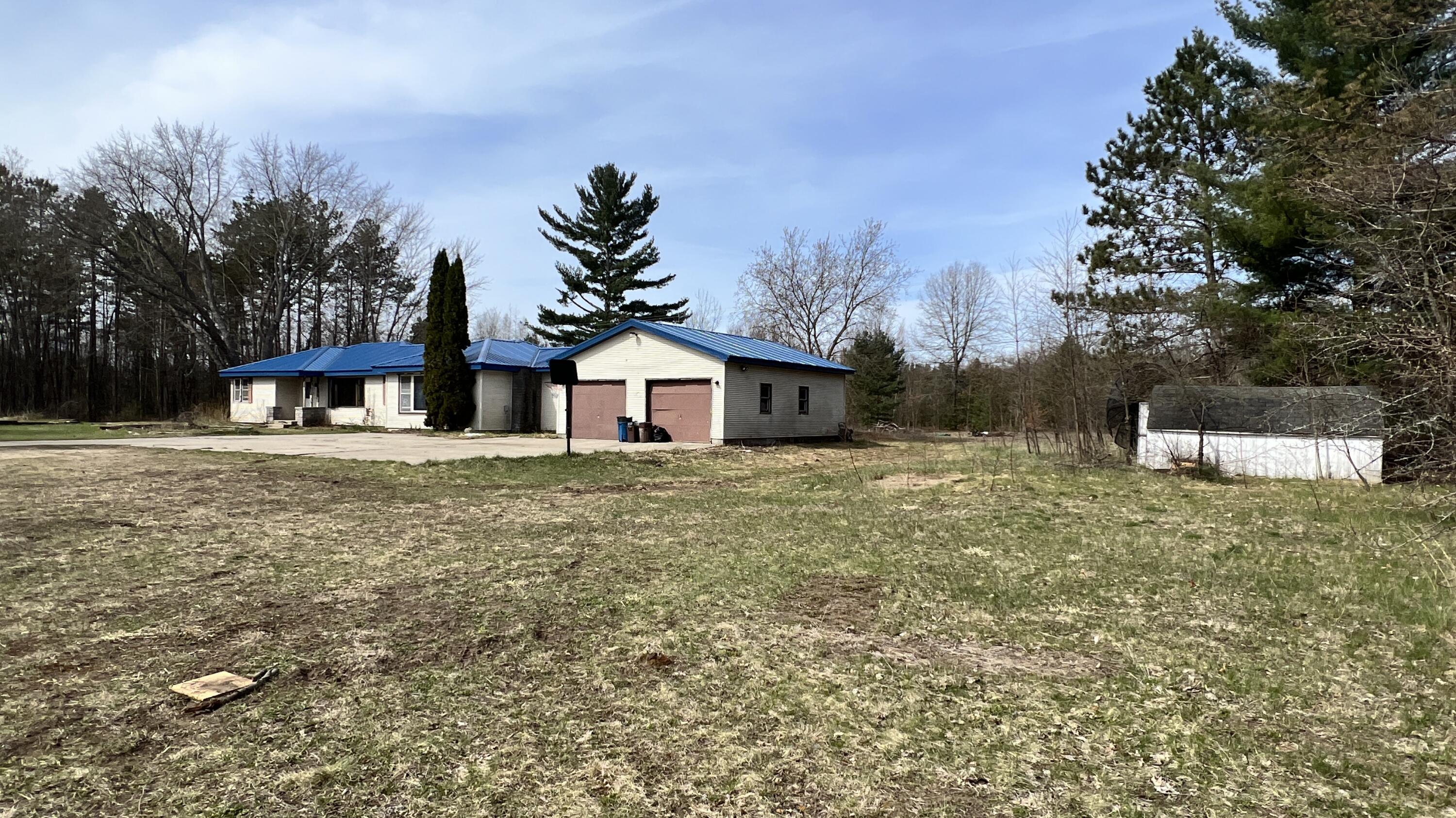 3662 South 37 Road Cadillac, MI 49601 - Photo 3 of 35 Greg Bosscher (12)