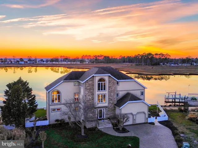 $2,550,000 | 7 White Oak Road, Rehoboth Beach, DE 19971
