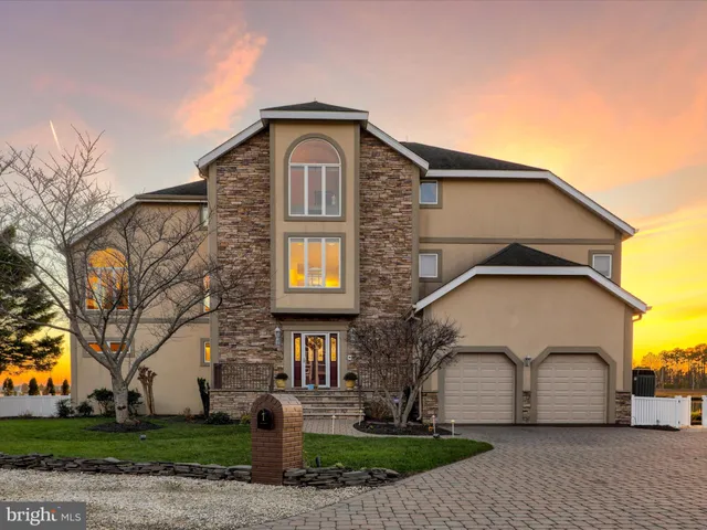 $2,550,000 | 7 White Oak Road, Rehoboth Beach, DE 19971