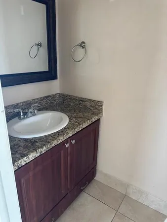 $249,900 | 1521 West 42nd Place, Unit 18, Hialeah, FL 33012