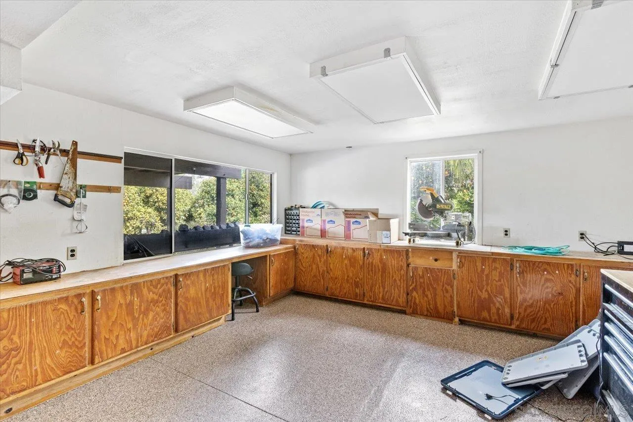 1379 Sunny Heights Road Fallbrook, CA 92028 - Photo 34 of 64