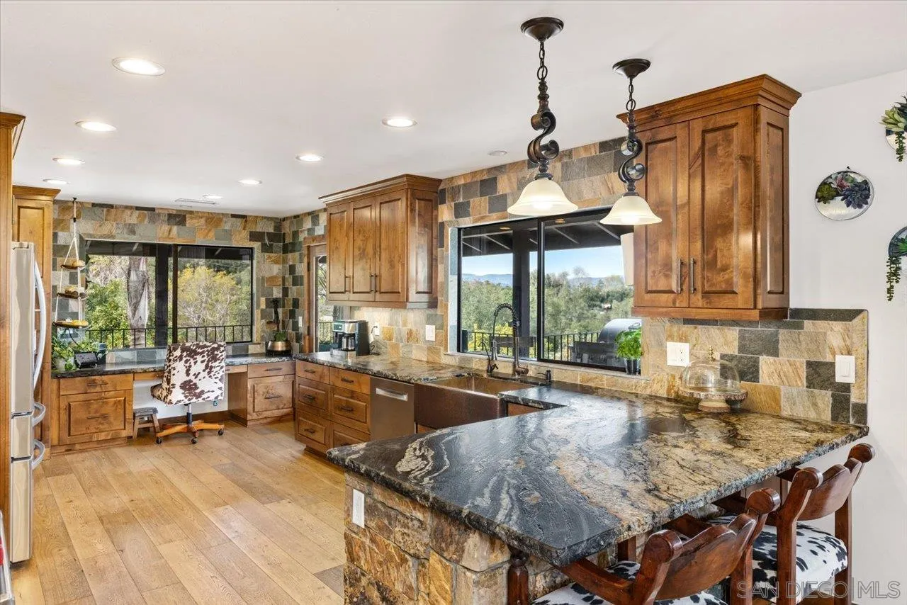 1379 Sunny Heights Road Fallbrook, CA 92028 - Photo 7 of 64