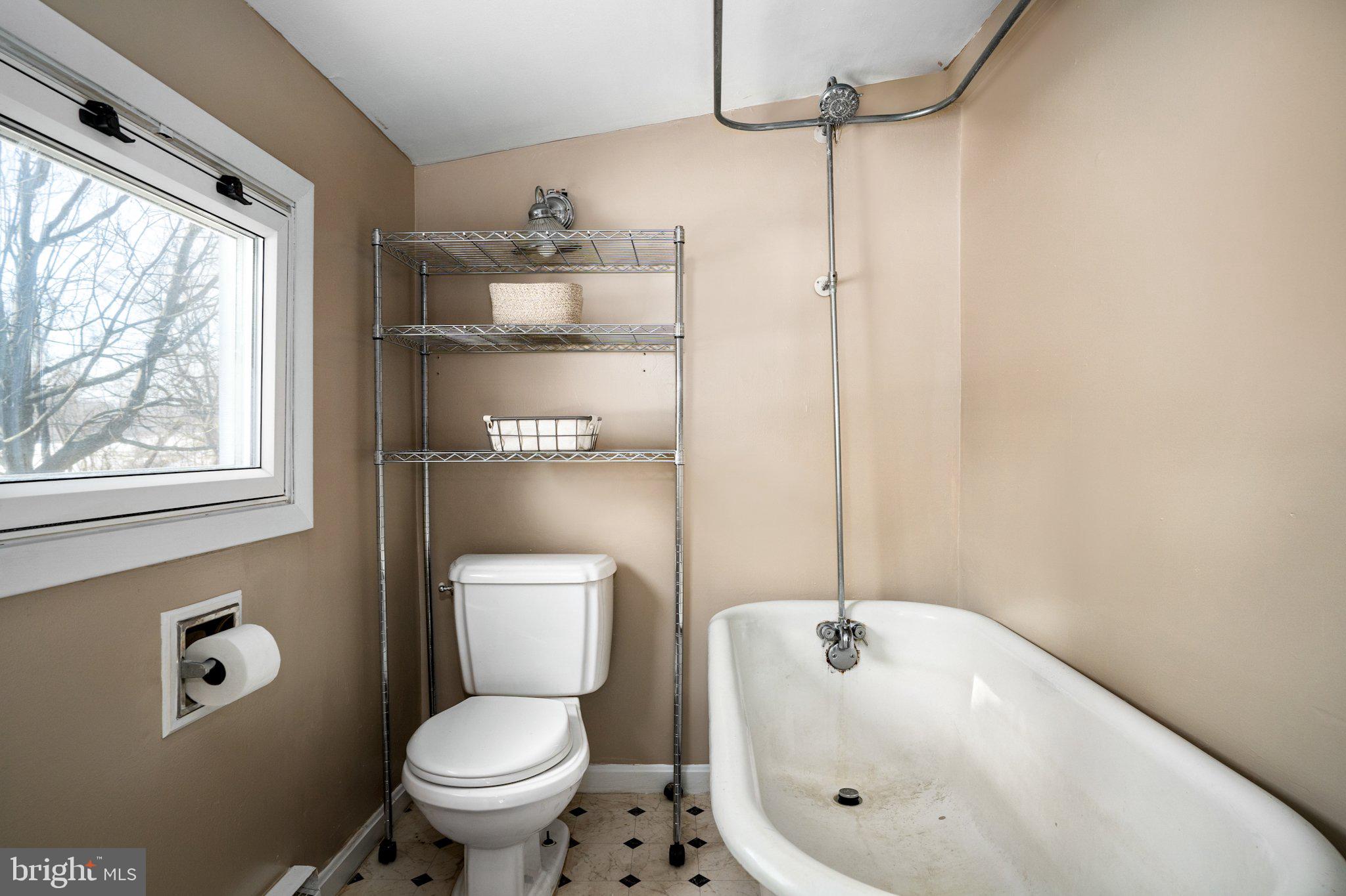 17350 Dry Mill Road Leesburg, VA 20175 - Photo 17 of 30 Bathroom