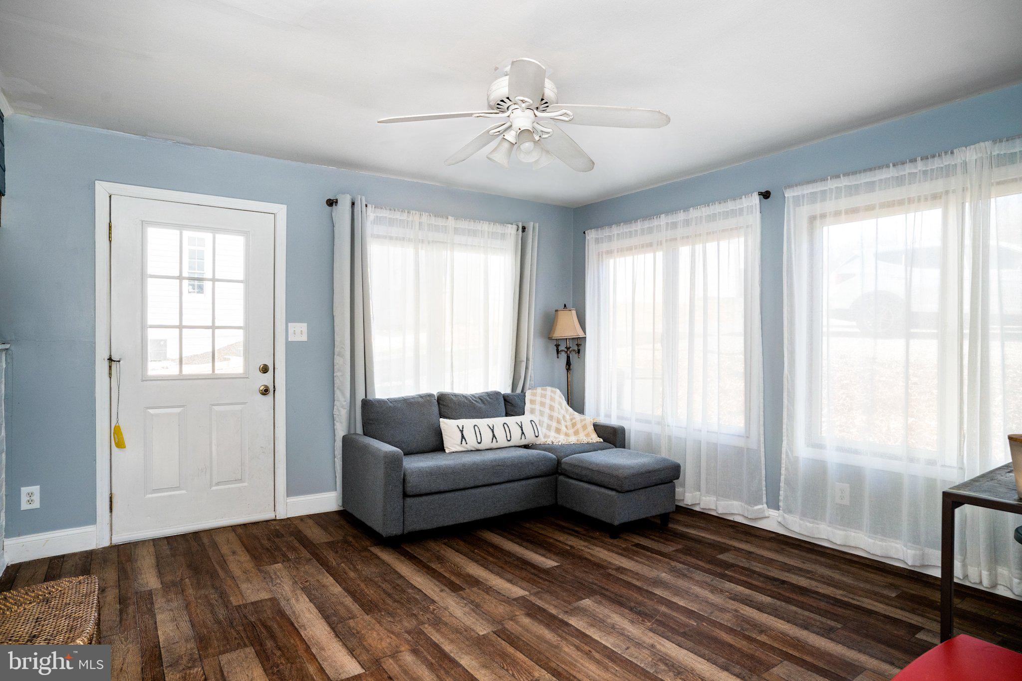 17350 Dry Mill Road Leesburg, VA 20175 - Photo 7 of 30 Sunroom