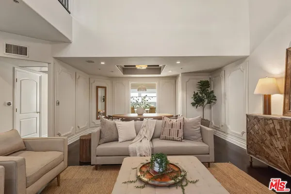 $1,450,000 | 1717 South Barrington Avenue, Unit 103, Los Angeles, CA 90025