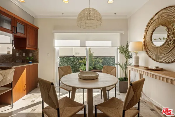 $1,450,000 | 1717 South Barrington Avenue, Unit 103, Los Angeles, CA 90025