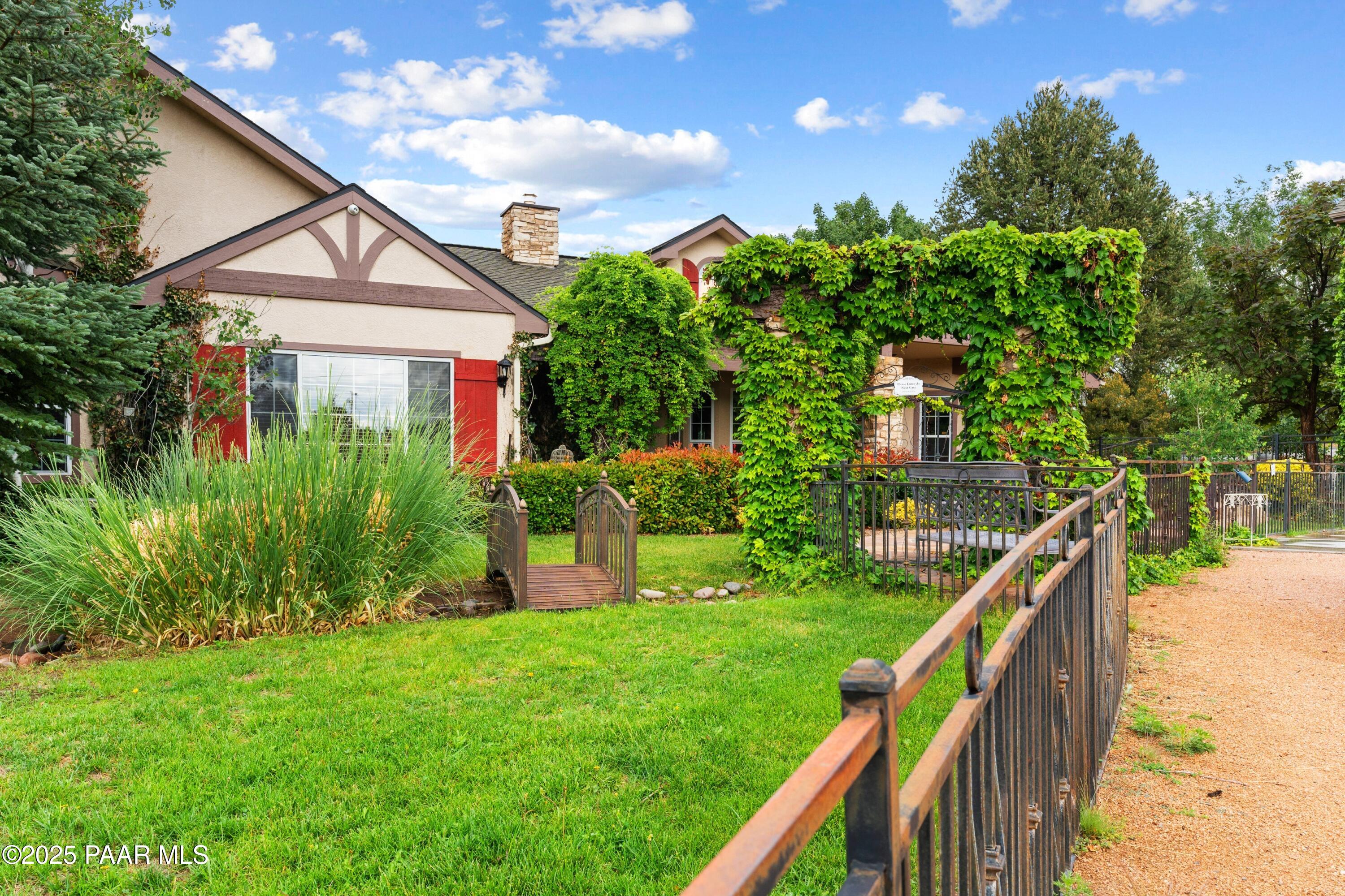 1530 West Ridge Drive Prescott, AZ 86305 - Photo 3 of 71 003_Welcome Home