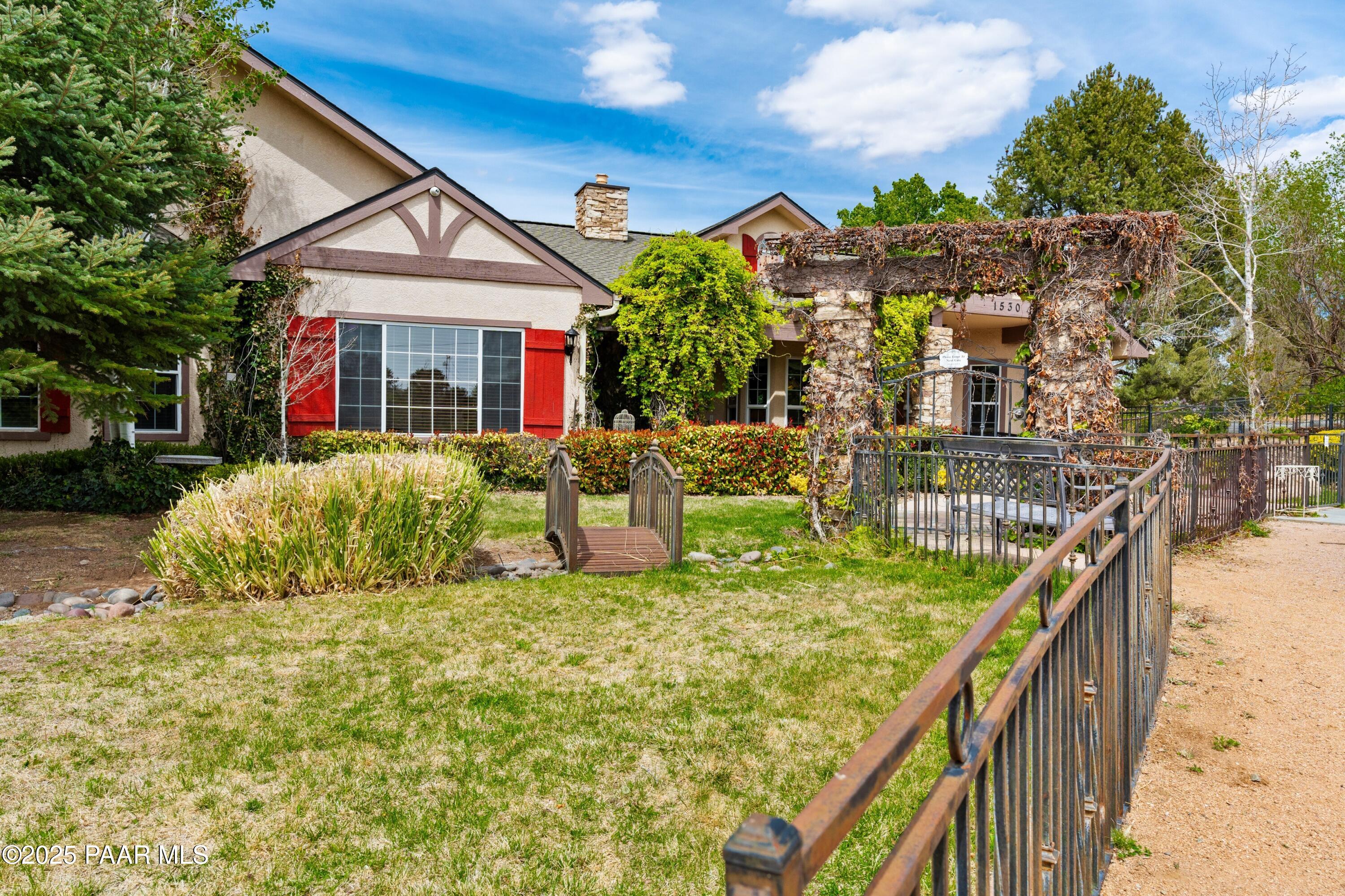 1530 West Ridge Drive Prescott, AZ 86305 - Photo 4 of 71 004_Welcome Home