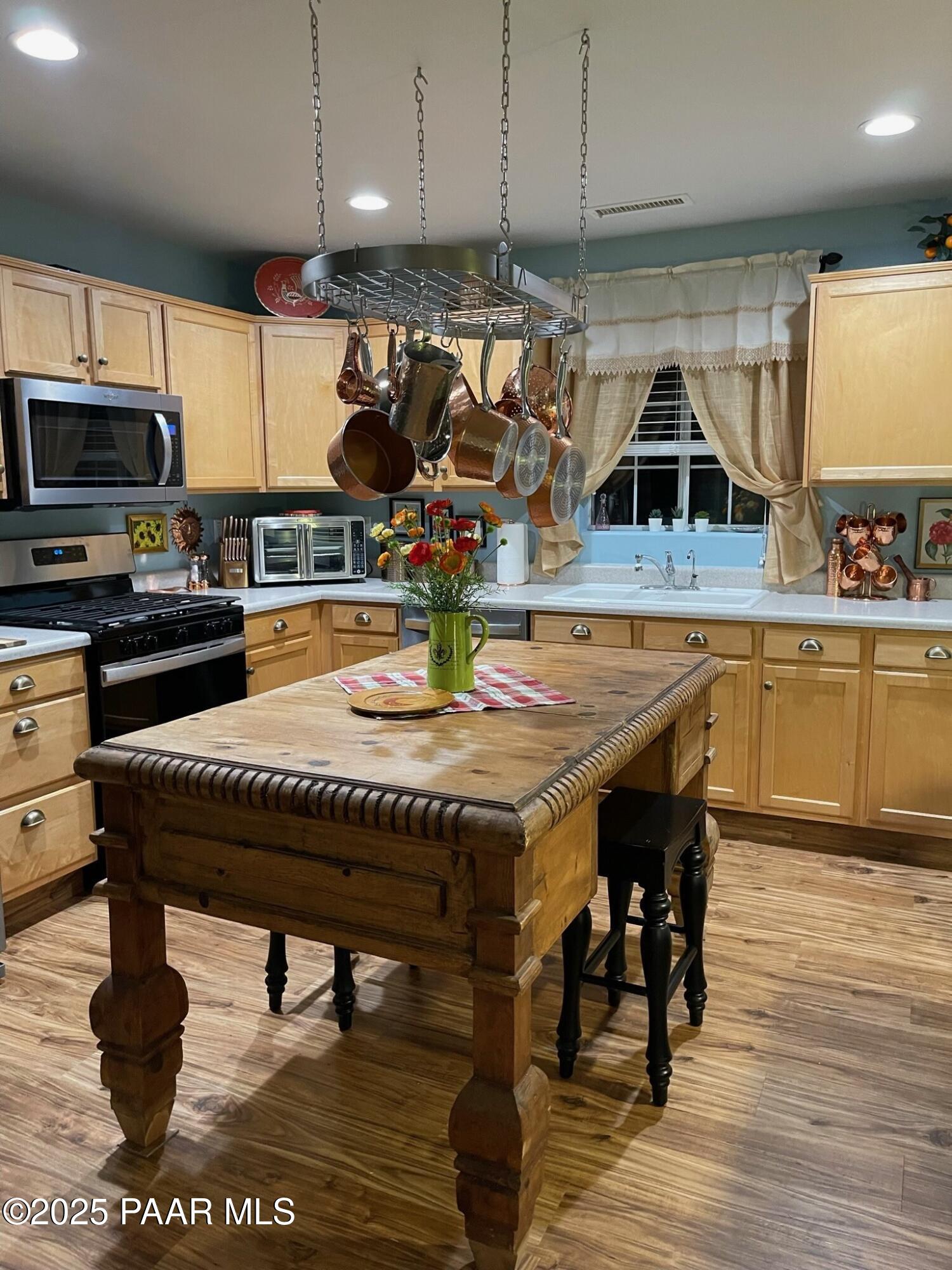 1530 West Ridge Drive Prescott, AZ 86305 - Photo 60 of 71 060_Guesthouse Kitchen