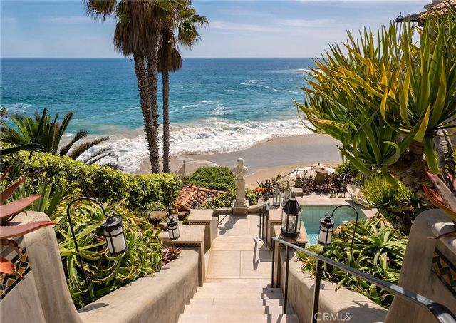 a view of a yard with an outdoor space