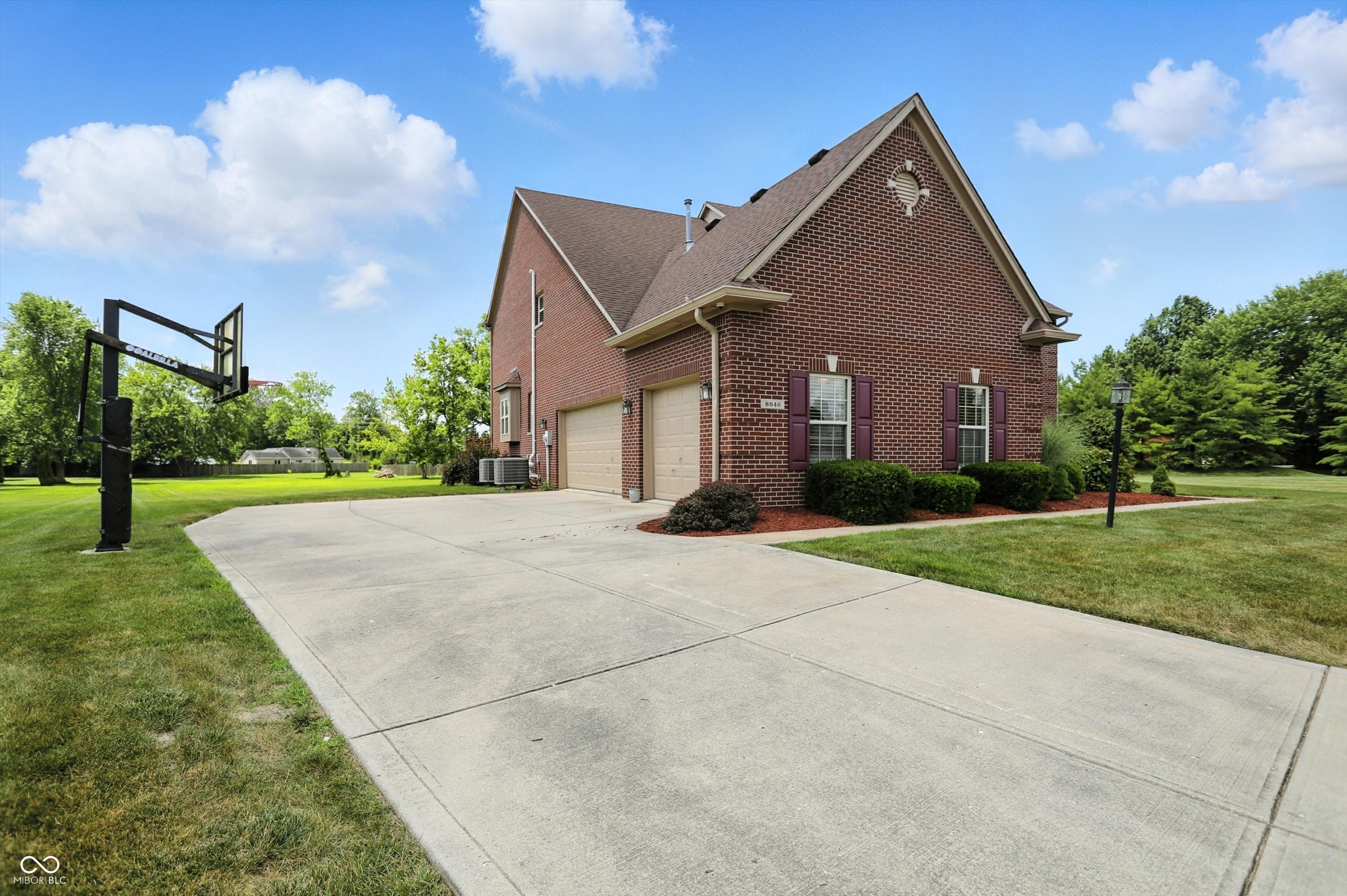 8946 Tilly Mill Road Indianapolis, IN 46278 - Photo 3 of 41 Gallery Image 3