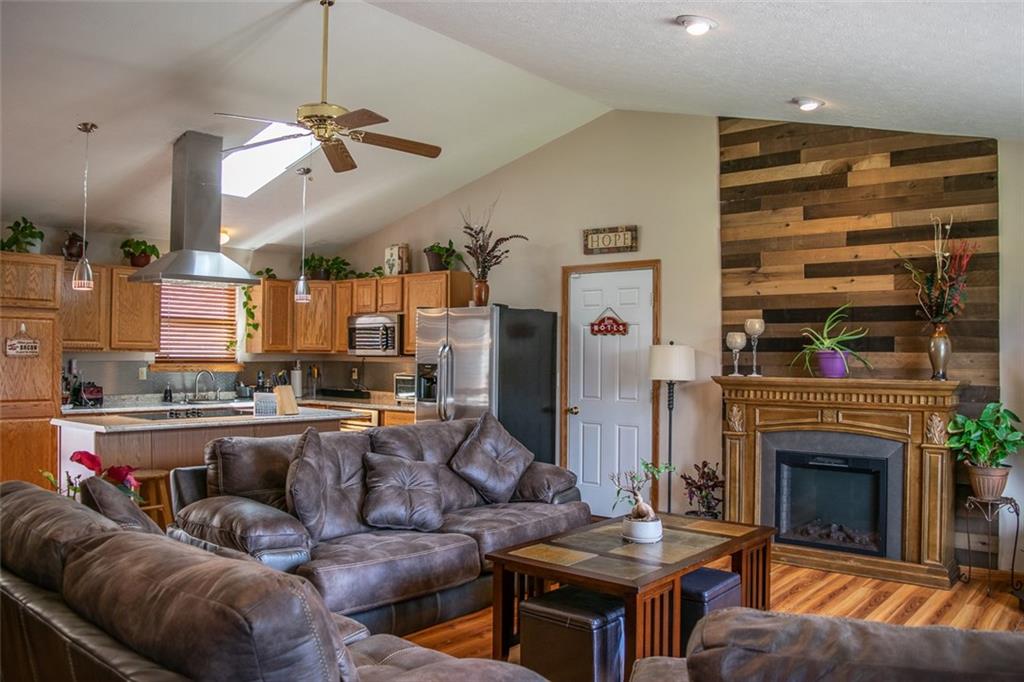 227 Boone Road Trafford, PA 15085 - Photo 4 of 24 Gallery Image 4