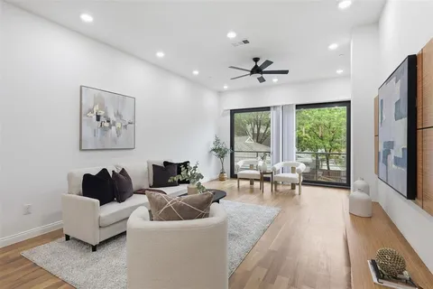 $549,000 | 1920 Caddo Street, Unit 204, Dallas, TX 75204