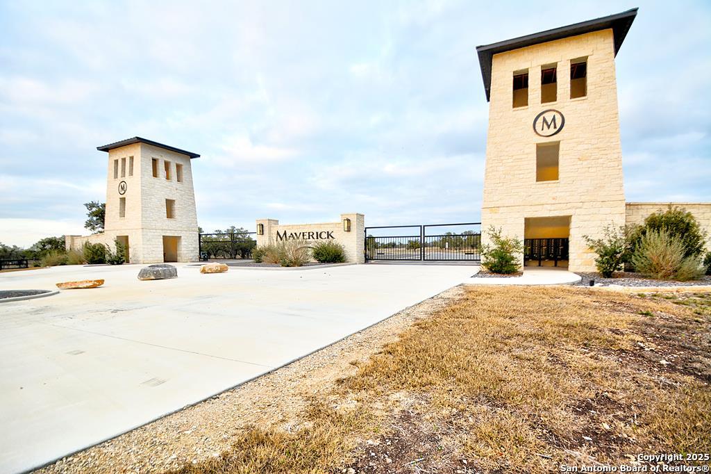 -- Oryx View Drive Harper, TX 78631 - Photo 2 of 19