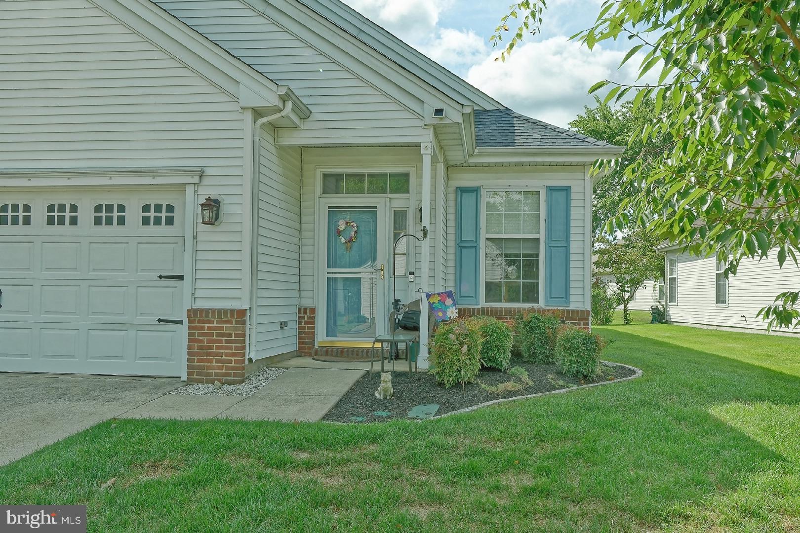 53 Dunstable Road Southampton, NJ 08088 - Photo 3 of 30 Gallery Image 3