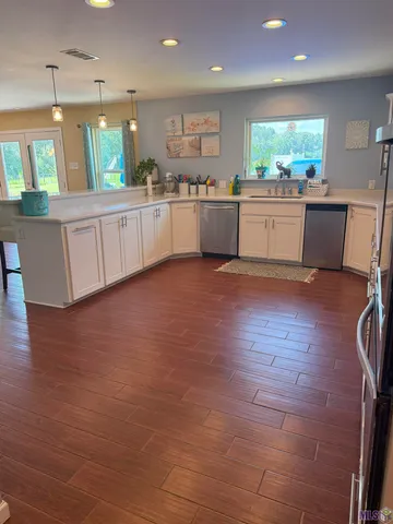 $590,000 | 301 Efferson Lane, Greensburg, LA 70441