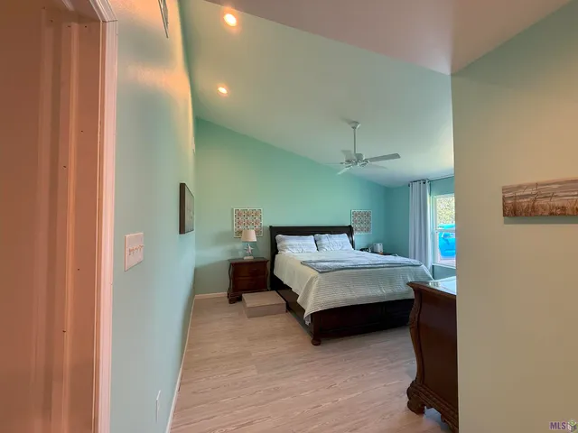 $590,000 | 301 Efferson Lane, Greensburg, LA 70441