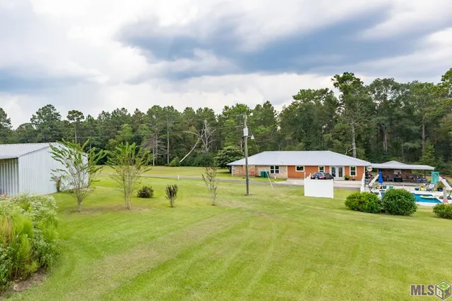 $590,000 | 301 Efferson Lane, Greensburg, LA 70441