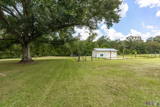 $590,000 | 301 Efferson Lane, Greensburg, LA 70441