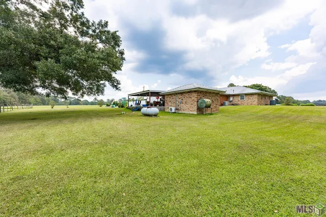 $590,000 | 301 Efferson Lane, Greensburg, LA 70441