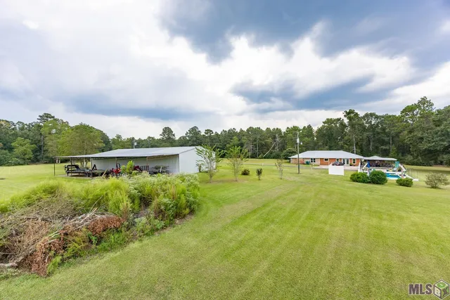 $590,000 | 301 Efferson Lane, Greensburg, LA 70441
