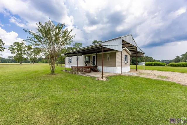 $590,000 | 301 Efferson Lane, Greensburg, LA 70441