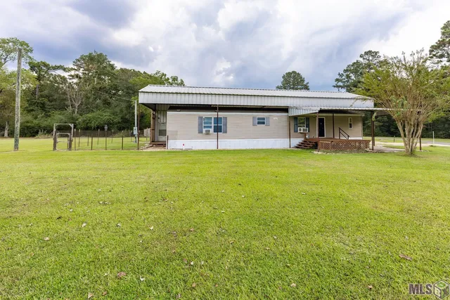 $590,000 | 301 Efferson Lane, Greensburg, LA 70441