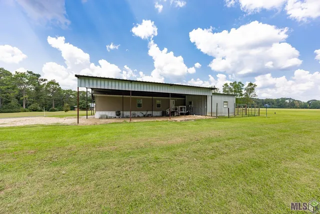 $590,000 | 301 Efferson Lane, Greensburg, LA 70441