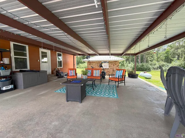 $590,000 | 301 Efferson Lane, Greensburg, LA 70441