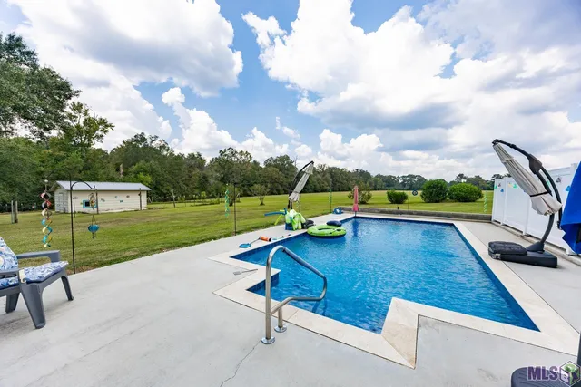 $590,000 | 301 Efferson Lane, Greensburg, LA 70441