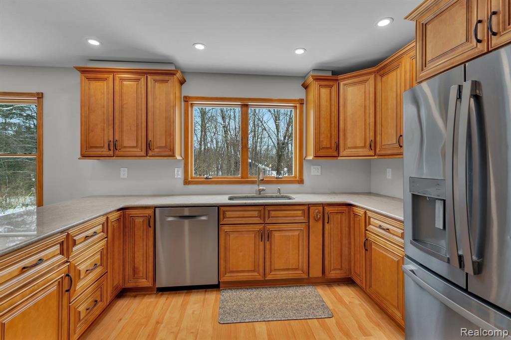 3558 Brighton Road Howell, MI 48843 - Photo 9 of 36