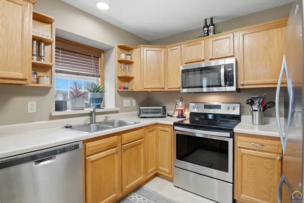 $249,900 | 3808 Northwest Cherry Creek Drive, Topeka, KS 66618