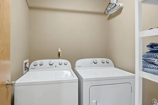 $249,900 | 3808 Northwest Cherry Creek Drive, Topeka, KS 66618