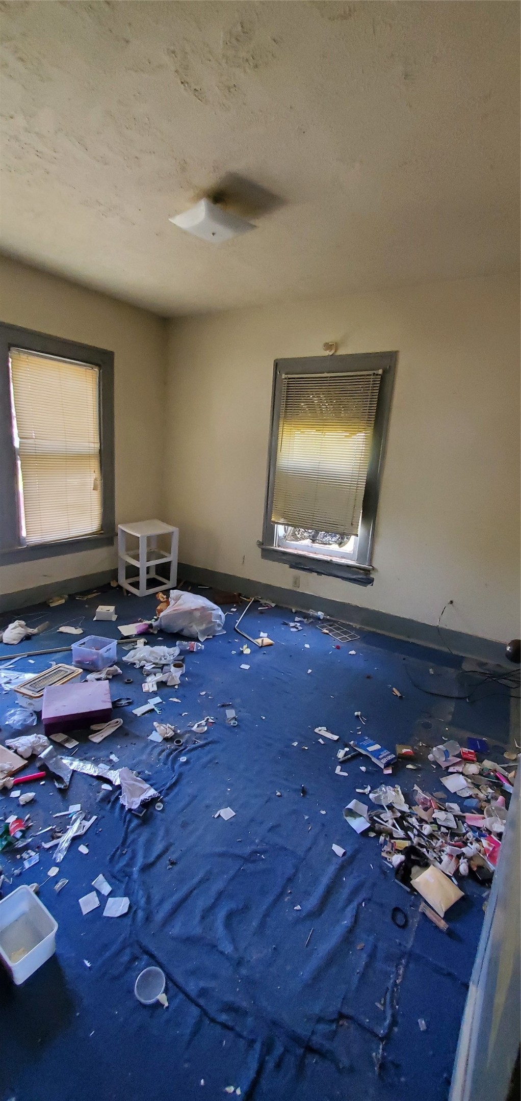 7335 Phillips Street Houston, TX 77088 - Photo 4 of 12 a view of room with rug and wooden floor