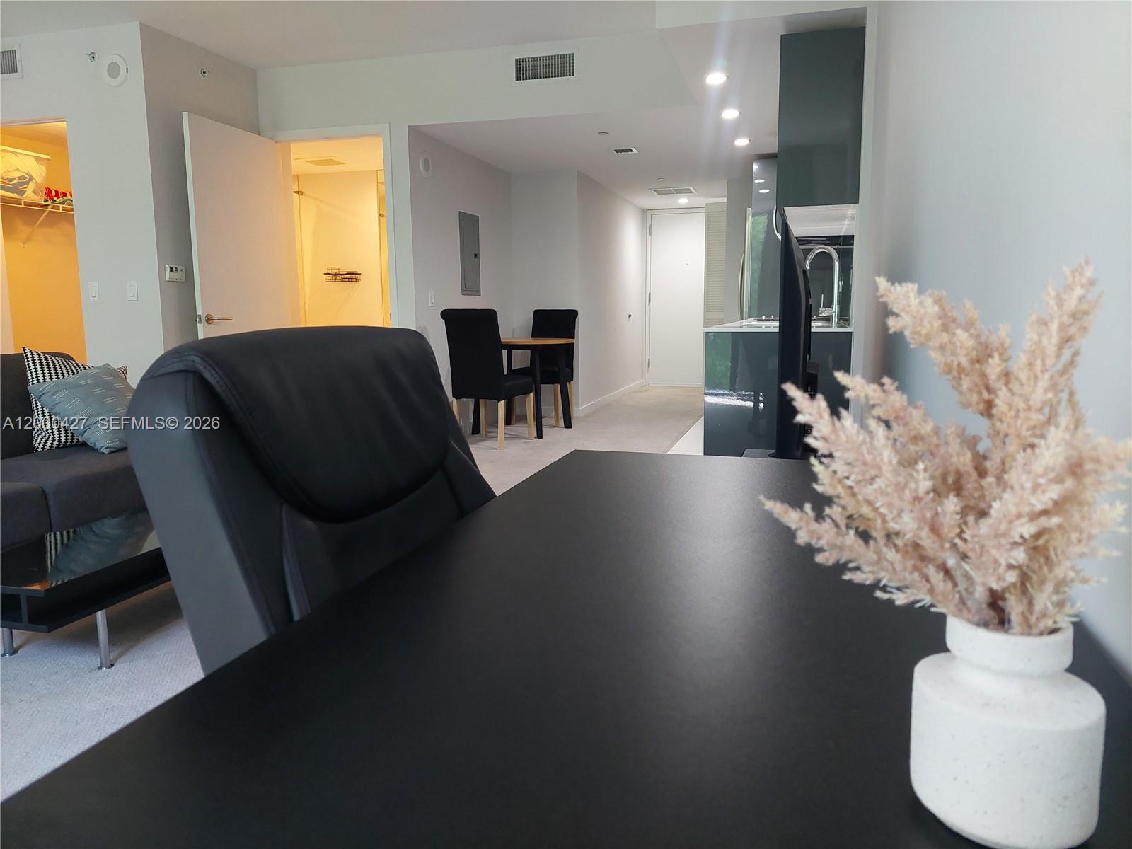 31 Southeast 6th Street, Unit 403 Miami, FL 33131 - Photo 1 of 16