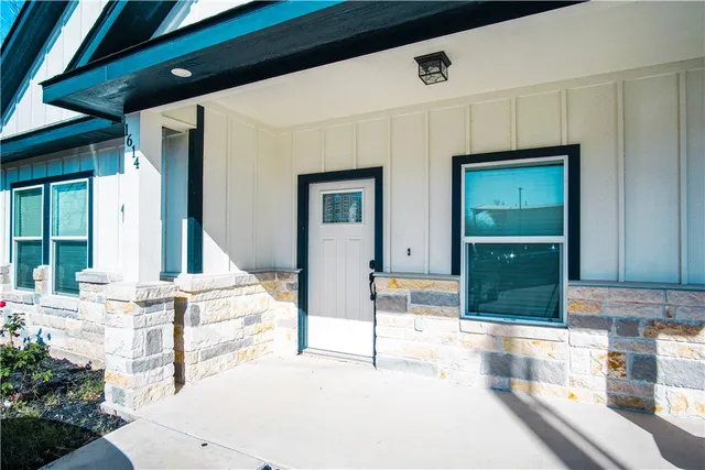 $255,000 | 1614 Louis Street, Bryan, TX 77803