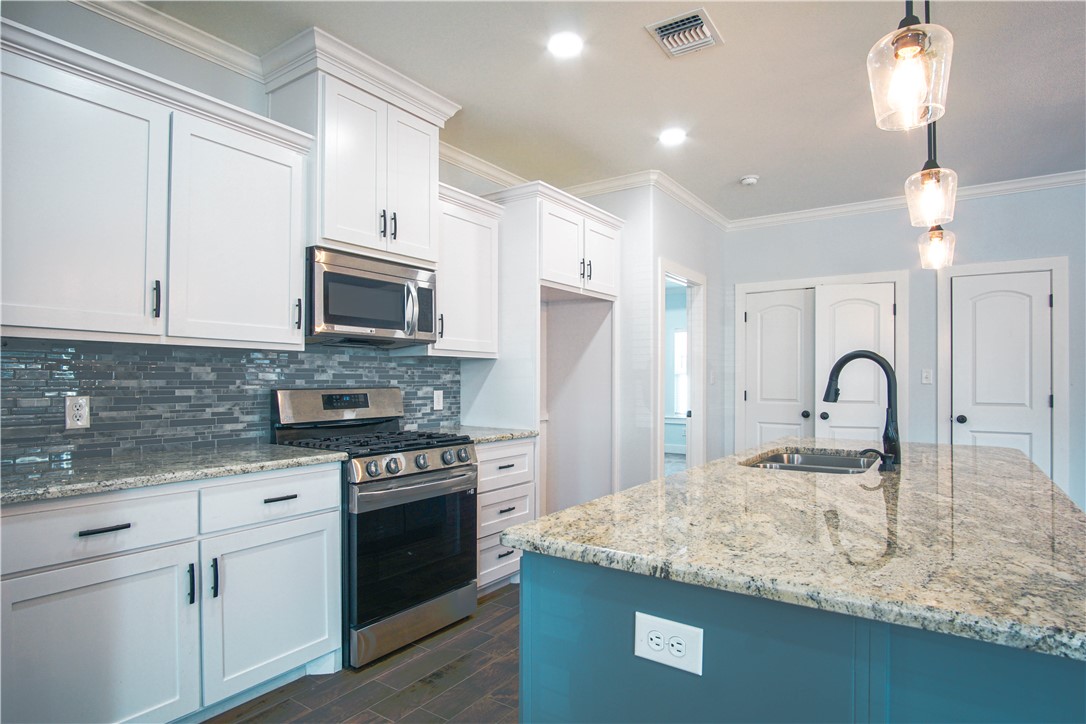 1614 Louis Street Bryan, TX 77803 - Photo 4 of 29