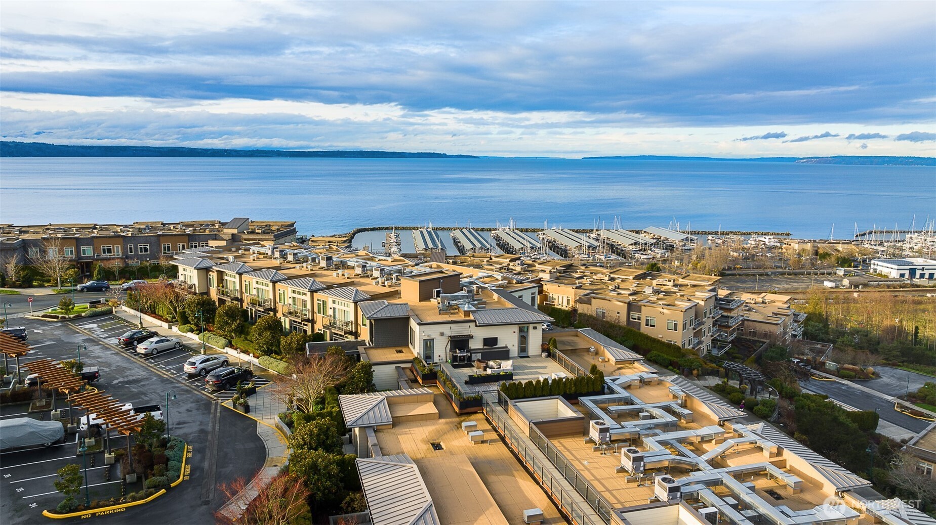 50 Pine Street, Unit 302 Edmonds, WA 98020 - Photo 37 of 40 a view of a city